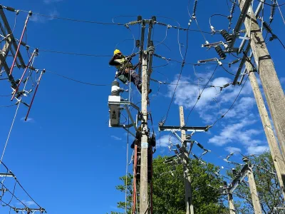 Crell realizó trabajos de mejoramiento en la red y control de vegetación en la ruta 225 camino a Ensenada
