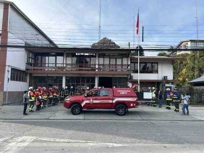 Cuerpo de Bomberos de Puerto Varas cuenta con nuevo vehículo que permitirá a Comandancia concurrir a siniestros y emergencias de manera autónoma