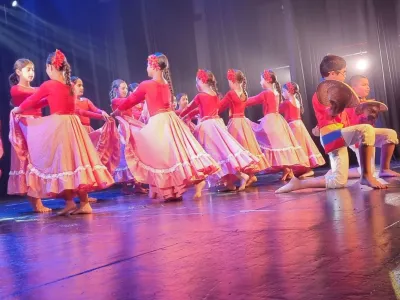 Cumbia, Tango y Danza Española, Los Ritmos Que Hicieron Bailar a La Comunidad en el Aniversario de Arte Motus