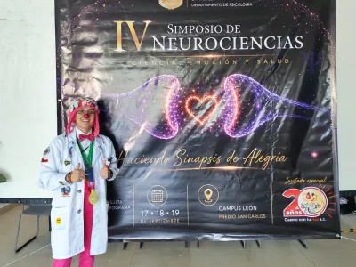 Dra. PiniKa representa al Hospital Puerto Montt en el IV Simposio de Neurociencias en México con la exposición "Neurofisiología de la Risa"