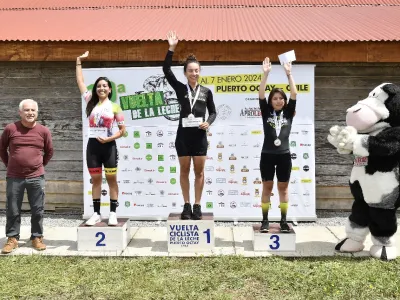 Edison Bravo y Aranza Villalón triunfaron en la 19° Vuelta Ciclista Internacional de la Leche