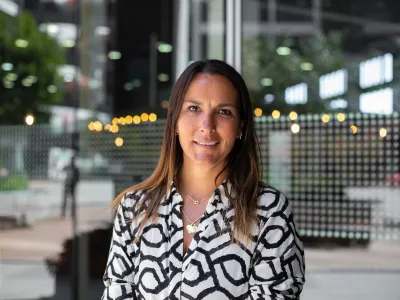 El Impacto del Emprendimiento Turístico Femenino: Potenciando Destinos y Combatiendo el Desempleo