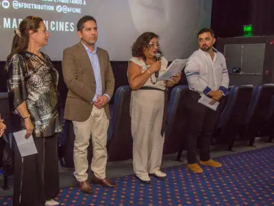 En Avant Premiere de La Ballena: Agrupaciones por la Obesidad hacen llamado para declarar a la obesidad como una enfermedad e implementar una Política Nacional de la Prevención