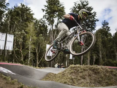 En Ensenada: Bruno Lavagnino y Renata Urrutia defendieron sus coronas en Red Bull Pump Track World Championship
