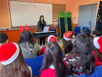 Escuela Rosita Novaro de Puerto Varas participó de la iniciativa “Canto fuerte para ser fuerte”