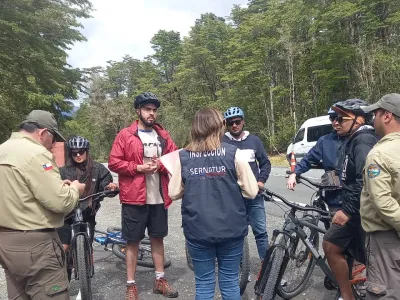 En Parque Nacional Vicente Pérez Rosales se desarrolló fiscalización al transporte público en el marco de la campaña Verano Seguro Puerto Varas 2024
