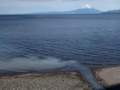 En Tribunal Ambiental de Valdivia: Hoy Audiencia de conciliación, prueba y alegatos por demanda de la Municipalidad de Puerto Varas contra ESSAL por contaminación del Lago Llanquihue