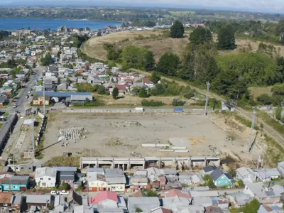 Estadio Ewaldo Klein: Gobierno Regional y  Municipio de Puerto Varas firmaron acuerdo para  una nueva licitación
