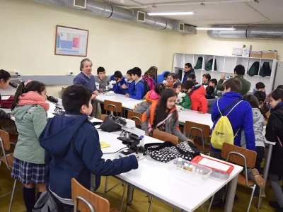 Estudiantes de Carelmapu y Maulllín conocieron los laboratorios de ciencias UST