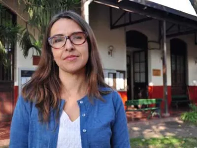 Experta sostiene que la formación docente es responsable de la falta de colaboración entre estudiantes