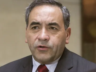 Fidel Espinoza le responde a De Mussy  por supuestos “amarres de contratos”: “Si quiere llegar a hacer persecuciones políticas como en P. Octay los Tribunales Laborales serán la instancia para dirimir”