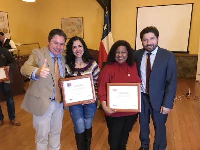 FOSIS certifica a nuevos emprendedores locales y a grupo de migrantes
