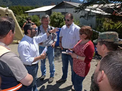 Gobierno anuncia medidas para habitantes de Villa Santa Lucía y acota zona de exclusión