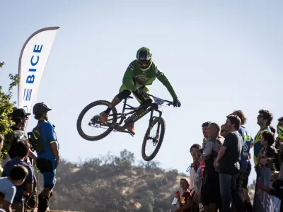 Gran participación de equipo puertovarino Blackline en campeonato “Montenbaik Enduro” de Curacaví