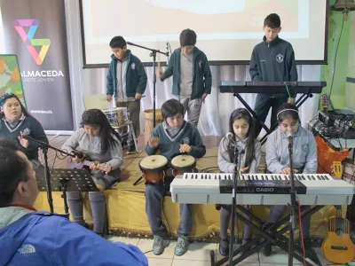 Inscríbete en los Laboratorios Artísticos para profesores y artistas educadores