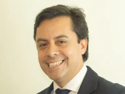 [OPINIÓN] Jeannette Jara en su propio laberinto