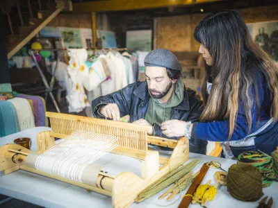 Jornada de turismo creativo capacita a emprendedores de la Cuenca del Lago Llanquihue y lanza catálogo con oferta turística