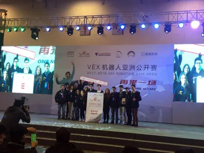 Jóvenes puertovarinos viajaron a China a un mundial de robótica