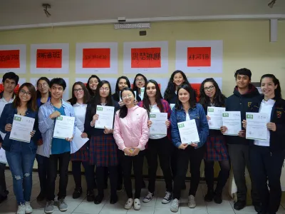 Jóvenes secundarios certifican sus conocimientos de chino mandarín