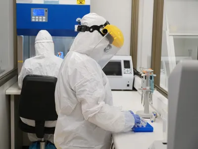 Laboratorio de la U. San Sebastián superó las 35 mil muestras covid analizadas 