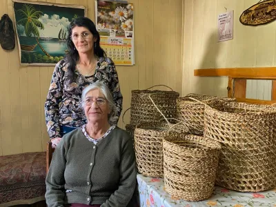 Las artesanías tradicionales de Los Lagos llegaron a la 1° Feria Araucanía de Fundación Artesanías de Chile