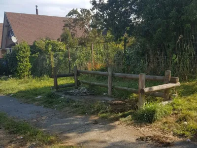 Limpian Microbasural de Gramado con Pasaje San Carlos