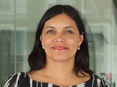 Más mujeres y niñas en ciencia y tecnología