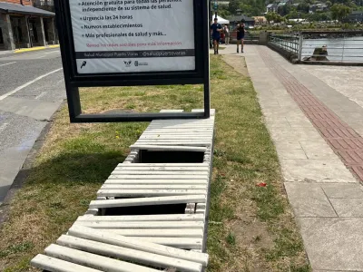 Mobiliario Urbano en mal estado en pleno centro de Puerto Varas