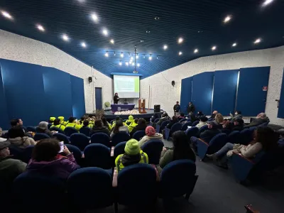 Municipalidad de Puerto Varas comenzó campaña de entrega de esquejes de rosas de manera gratuita