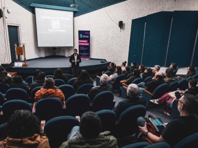 Municipalidad de Puerto Varas presentó estudio para fortalecer los barrios comerciales de Puerto Varas y Nueva Braunau