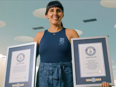 Nadadora de aguas gélidas suma nuevo hito en su carrera deportiva: Bárbara Hernández obtiene su segundo récord Guinness tras hazaña en aguas antárticas