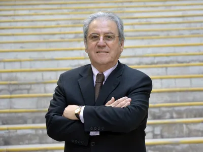 Nicolás López: ¿símbolo del abuso laboral sexual?. Por Sergio Campos, Decano de la Facultad de Comunicaciones, U.Central