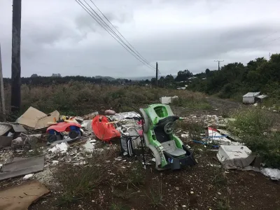 Nuevo Microbasural detectado en calle Ricardo Neumann