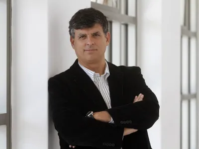[OPINIÓN] "Crisis política en Perú: ¿Qué viene ahora?" por Ricardo Cubas, académico del Instituto de Historia de la Universidad de los Andes