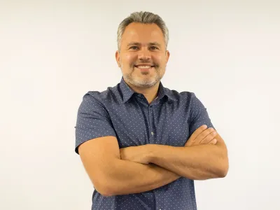 [OPINIÓN] "Tiktok en la política" Por Ariel Jeria, Gerente General de Rompecabeza 
