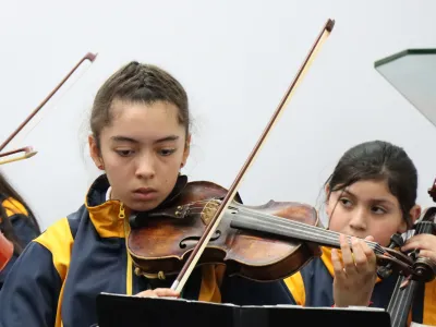 Orquesta de Cuerdas y Taller de Piano del Colegio Mirador del Lago Ofrecerán Concierto de Fin de Año en Casa Raddatz de Puerto Varas