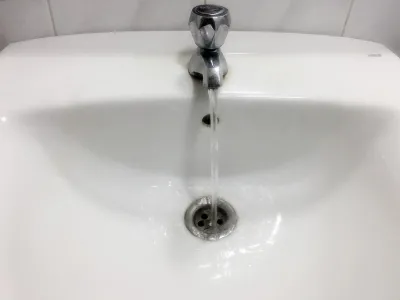 Pandemia de Covid-19 modifica hábitos de consumo de agua en regiones de Los Ríos y Los Lagos