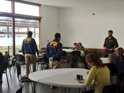 PDI colabora en control de pasajeros ante barrera sanitaria en aeródromo La Paloma