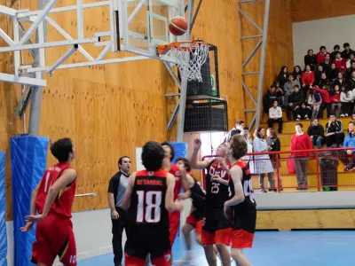 Peleados partidos se disputan en el Trigésimo Segundo Campeonato de Básquetbol de Colegios Alemanes