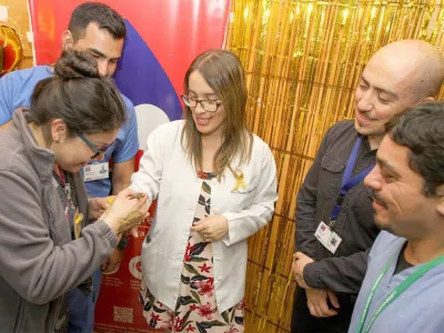“Píntate de Dorado” y dona sangre en el Día contra el Cáncer Infantil 