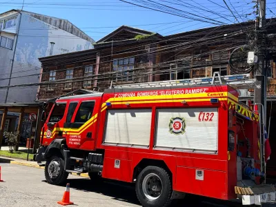 Principio de incendio afectó a edificio municipal en Puerto Varas
