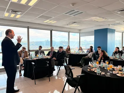 Proyecciones económicas para Los Lagos:  urgencia en empleo y oportunidades de inversión