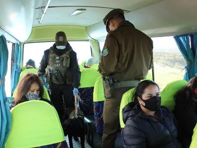 Puerto Montt/Acceso peaje y Alerce: Carabineros refuerzan controles sanitarios para evitar ingreso de personas que no tienen residencia en la provincia de Llanquihue