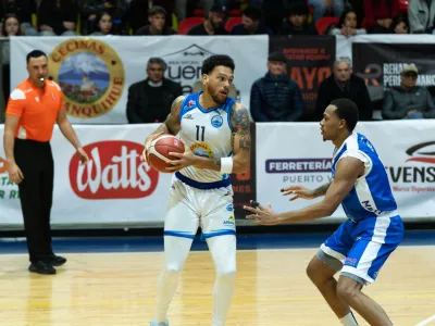 Puerto Varas Basket ganó su quinto juego consecutivo y es líder momentáneo de la Conferencia Sur en la LNB