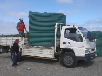 Puerto Varas cuenta con nuevo estanque de 10 mil litros para apoyar a familias rurales golpeadas por la escasez hídrica 