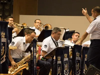 Puertovarinos disfrutaron con presentación de la Orquesta Big Band de la Fuerza Aérea 