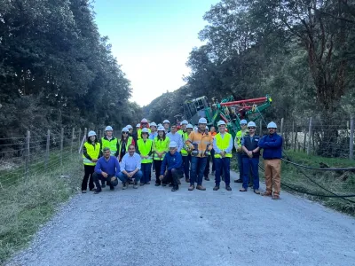 Se iniciaron obras de soterramiento de cableado eléctrico en zona rural de Cochamó gracias a alianza entre el Gobierno Regional y Saesa