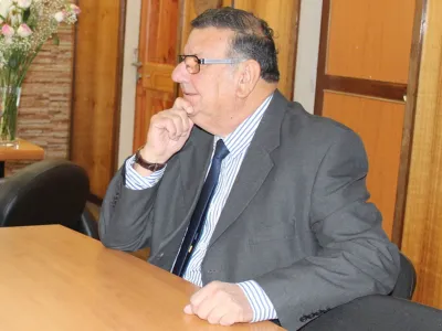 Senador Quinteros cuestiona idea de nueva comisión para analizar descentralización.