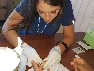 Seremi de Salud realiza operativo de vacunación y test rápido VIH en sectores rurales de Los Muermos