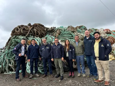 Sernapesca y Atando Cabos Chile se unen a través de convenio para darle una nueva vida a redes de pesca incautadas
